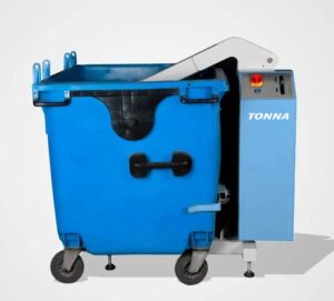 TONNA1100 çöp konteyneri presi, platformunda tekerlekli 1100 litrelik konteyner ile