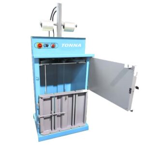 TONNA E60 PLC karton balya makinesi, 3 ton presleme kuvveti ve açık kapaklı